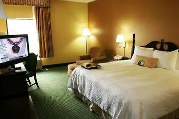 Hampton West Hotel