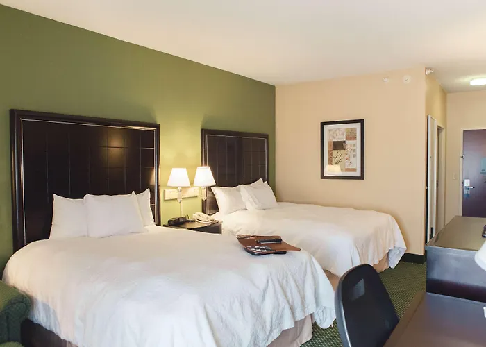 Hampton West Hotel 4*