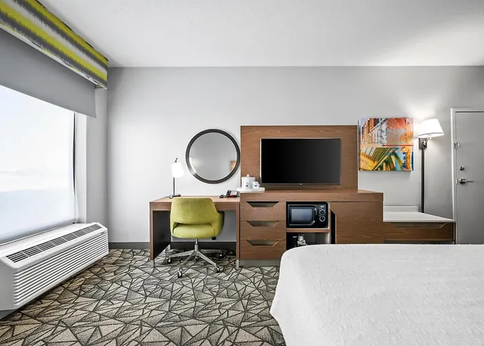 Hotel Hampton West