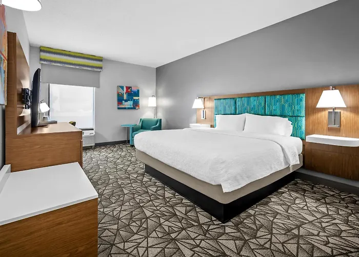 Hampton West Hotel