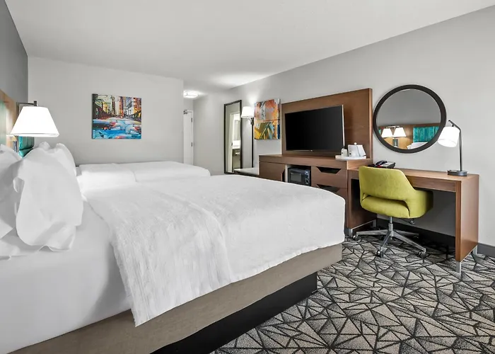 Hampton West 4*