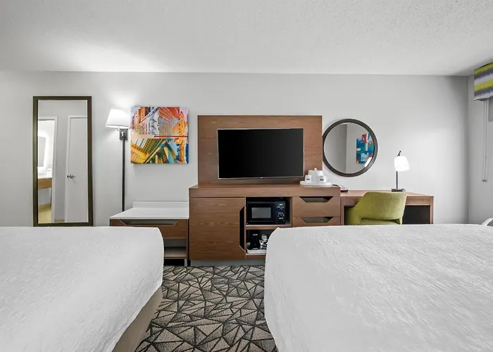 Hampton West Hotel 4*