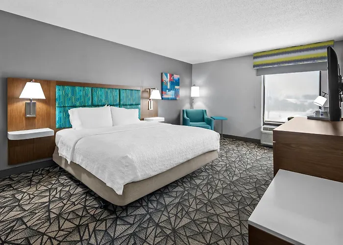 Hampton West Hotel