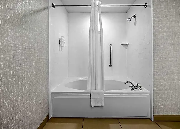 Hotel Hampton West