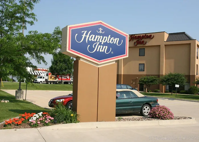 Hampton West Hotel 4*