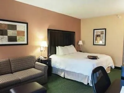 Hampton West 4*