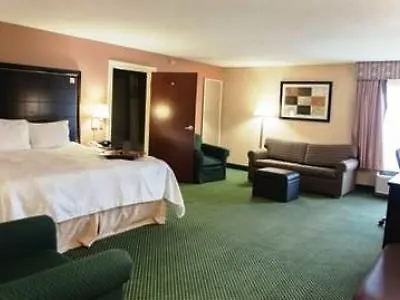 Hampton West Hotel