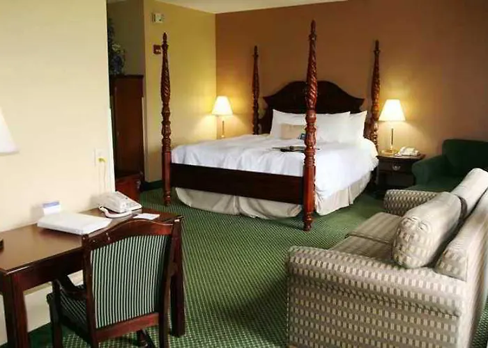 Hampton West Hotel